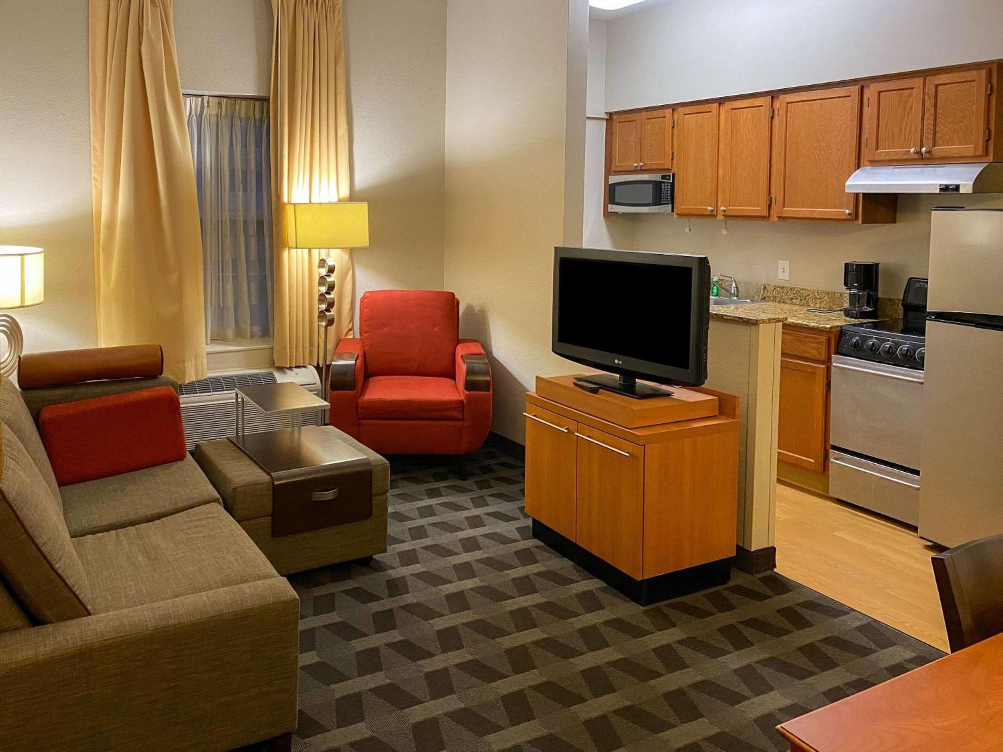 Mainstay Suites Middleburg Heights Cleveland Airport Exterior foto