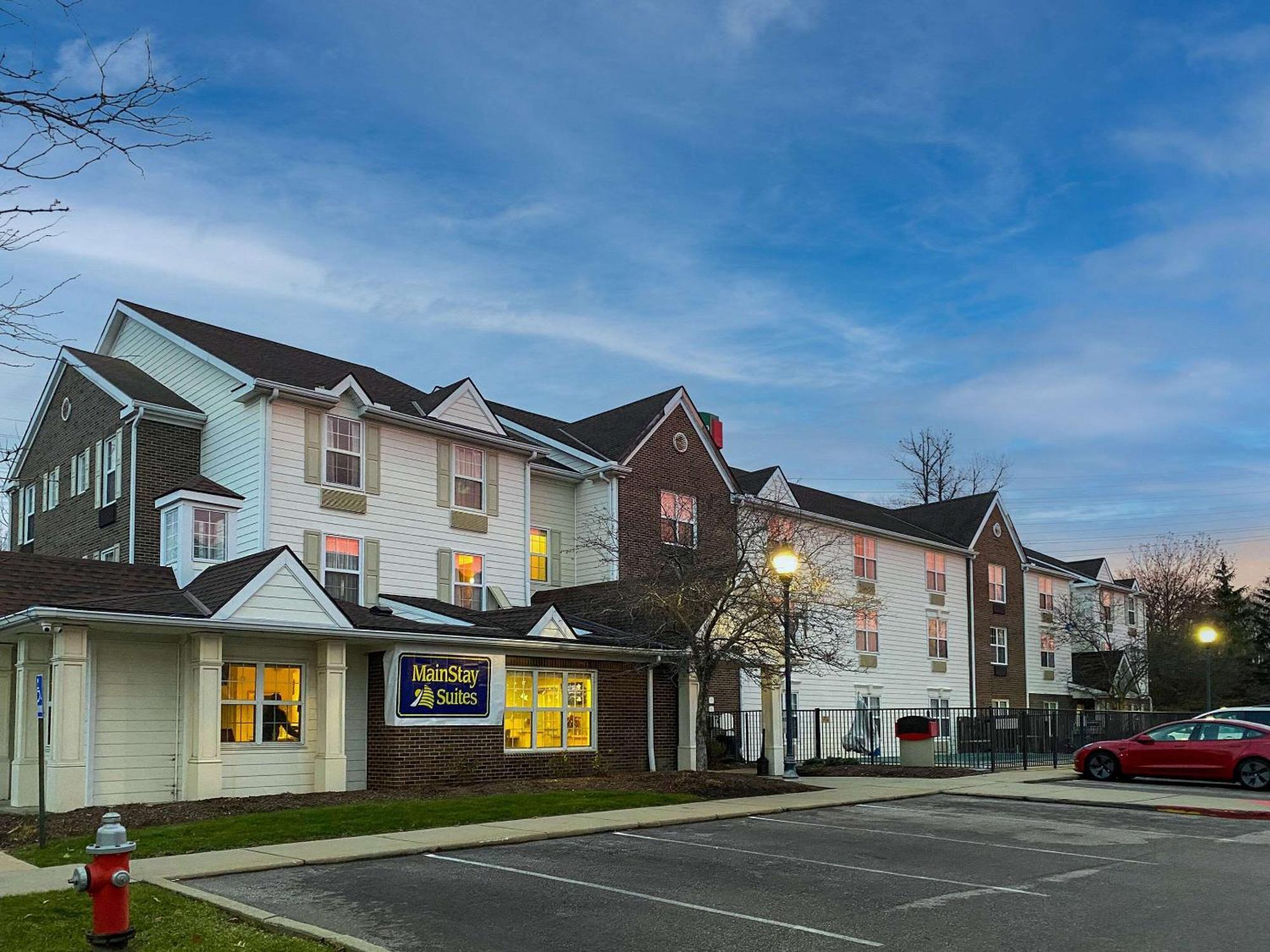 Mainstay Suites Middleburg Heights Cleveland Airport Exterior foto