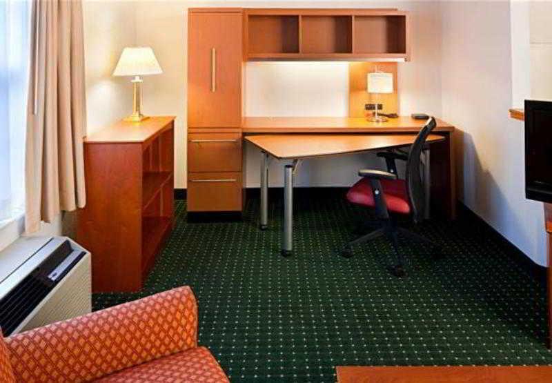 Mainstay Suites Middleburg Heights Cleveland Airport Habitación foto